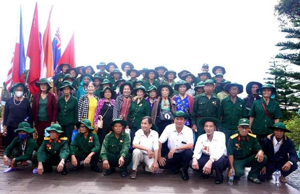 Người có công với cách mạng và thân nhân liệt sĩ huyện Ba Tơ  về điều dưỡng tập trung !