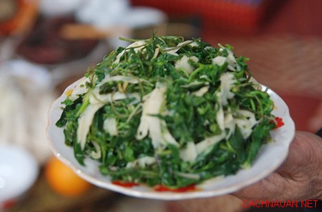 Độc đáo món rau rừng đồ chấm nước lòng cá của người Mường, Phú Thọ
